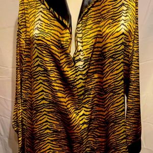 Delta Burke sleepwear robe